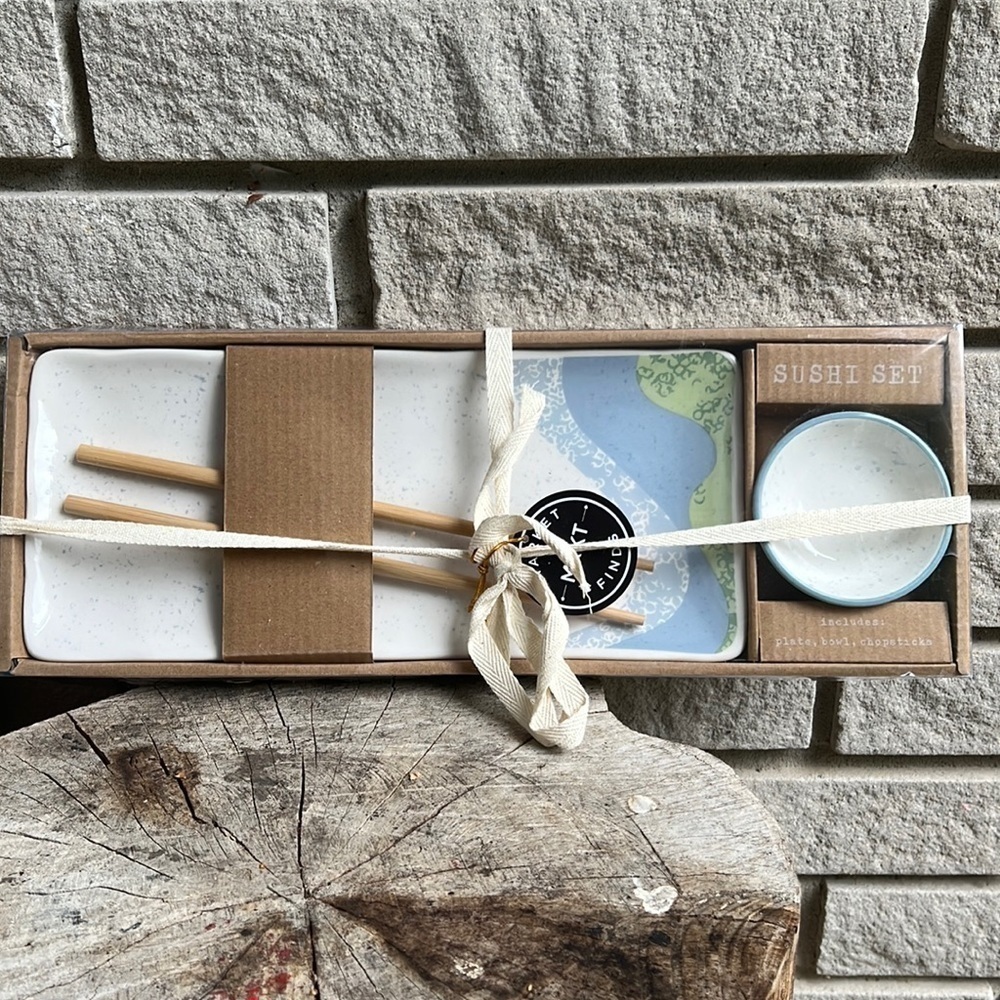 Market Finds Sushi Set